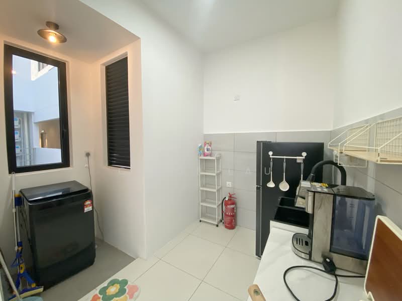 Vivo Executive Apartment untuk Untuk Disewa - RM 1,300 /bulan, Mac 2026 - Kitchen - PropertyGuru.com.my