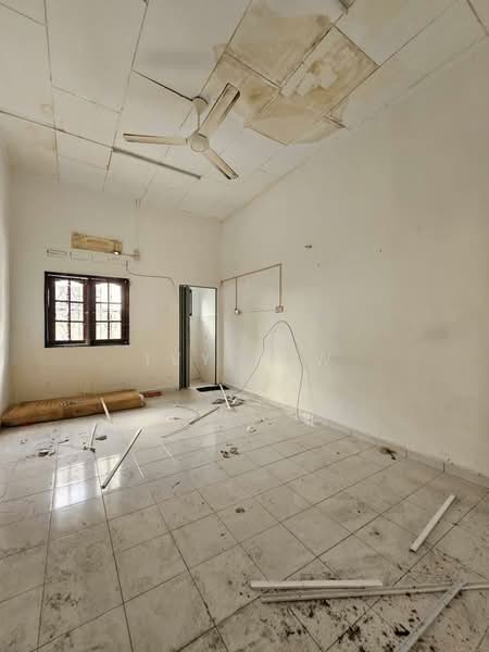 Commercial Bungalow for Rent in Taman Kebun Teh (Johor Bahru) - Ivy Low - Interior - PropertyGuru.com.my