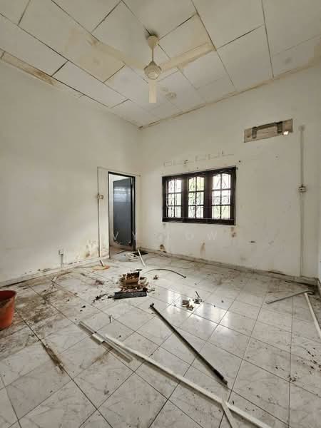 Commercial Bungalow for Rent in Taman Kebun Teh (Johor Bahru) - Ivy Low - Interior - PropertyGuru.com.my