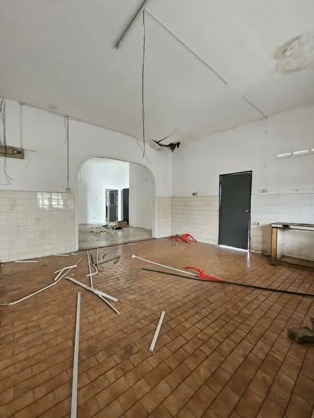 Commercial Bungalow for Rent in Taman Kebun Teh (Johor Bahru) - Ivy Low - Interior - PropertyGuru.com.my