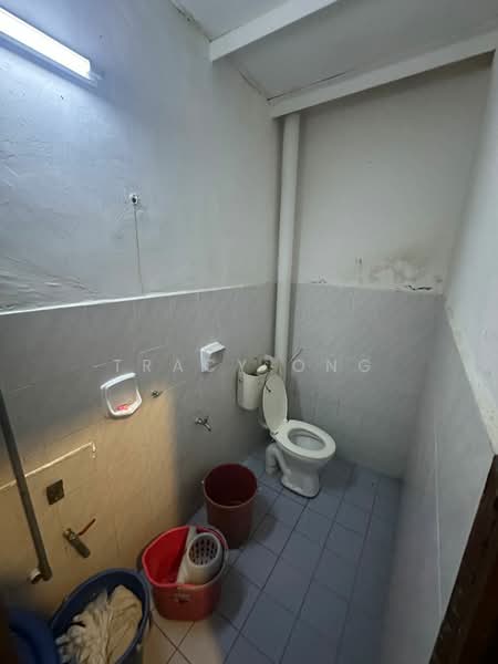 Shop for Sale in Taman Bintang Utama (Senai) - Tracy Ong - Bathroom - PropertyGuru.com.my