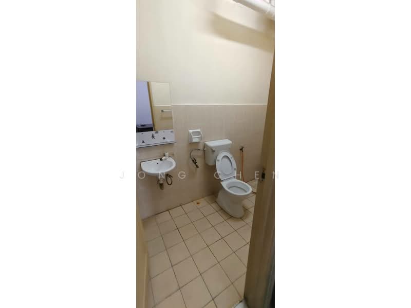 Apartment for Rent at Lake View Suites - Jong Chen - Bathroom - PropertyGuru.com.my
