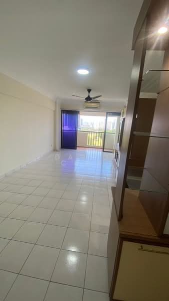 Pangsapuri untuk Disewa di Anjung Hijau (Greenfields) - David Chee - Living Room - PropertyGuru.com.my