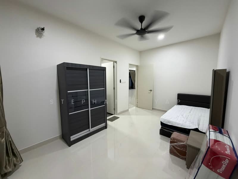 Danga Sutera untuk Untuk Disewa - RM 5,000 /bulan, Mac 2026 - Bedroom - PropertyGuru.com.my