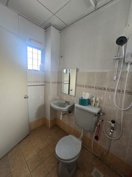 Rumah Teres 2 Tingkat untuk Dijual di Subang Jaya (Selangor) - JeffSally Lee - Bathroom - PropertyGuru.com.my
