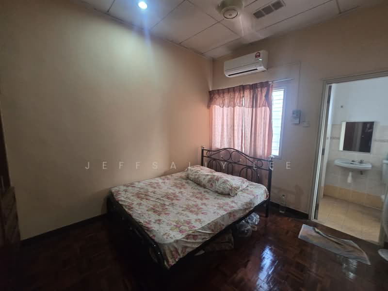 Rumah Teres 2 Tingkat untuk Dijual di Subang Jaya (Selangor) - JeffSally Lee - Bedroom - PropertyGuru.com.my