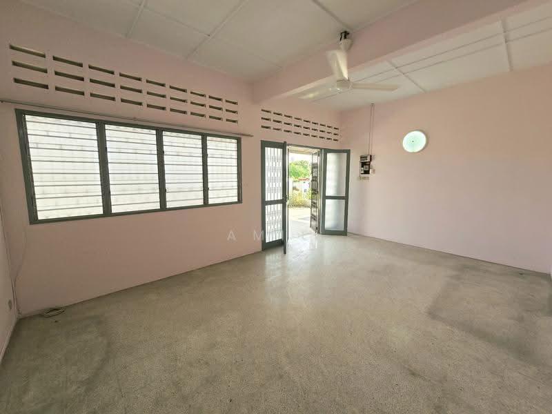 Semi-Detached House for Sale in Taman Canning (Ipoh) - Amie Chong - Living Room - PropertyGuru.com.my