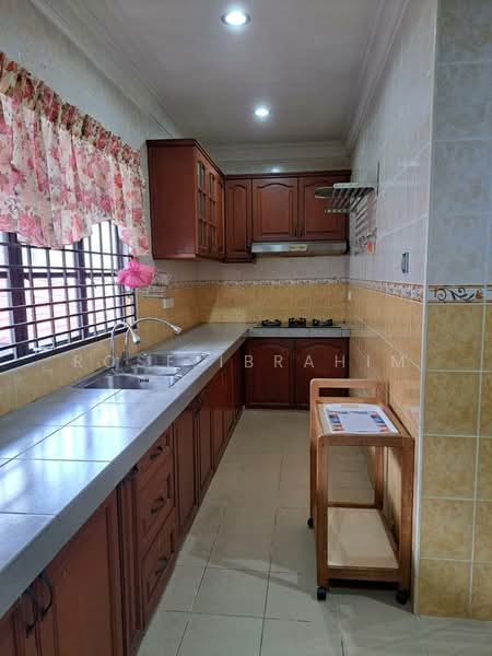 2-storey Terraced House for Sale in Bandar Kinrara (Selangor) - Rose Ibrahim - Kitchen - PropertyGuru.com.my