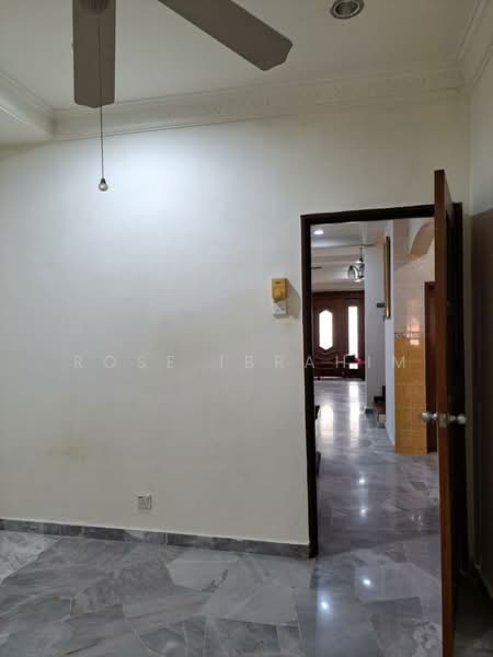 2-storey Terraced House for Sale in Bandar Kinrara (Selangor) - Rose Ibrahim - Interior - PropertyGuru.com.my