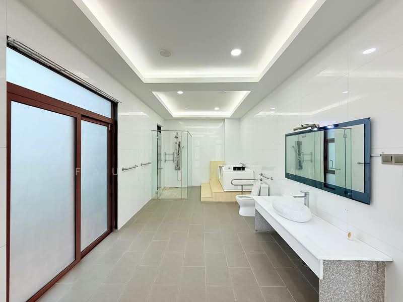 Mines Resort City untuk Untuk Dijual - RM 8,500,000, Mac 2026 - Bathroom - PropertyGuru.com.my