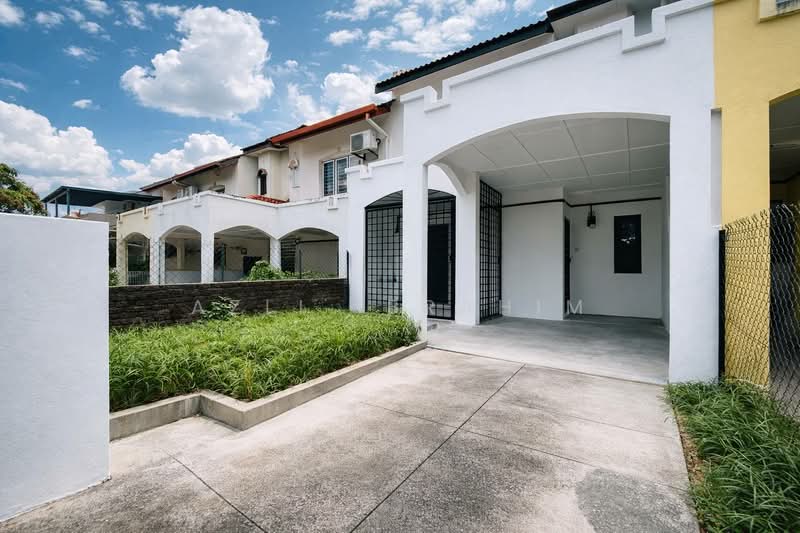 2-storey Terraced House for Sale in Usj 13 (Subang Jaya) - Azli Ibrahim - Exterior - PropertyGuru.com.my