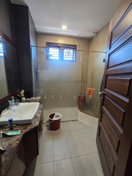 Cluster House for Sale in Austin Heights (Tebrau) - Jeff Lee - Bathroom - PropertyGuru.com.my