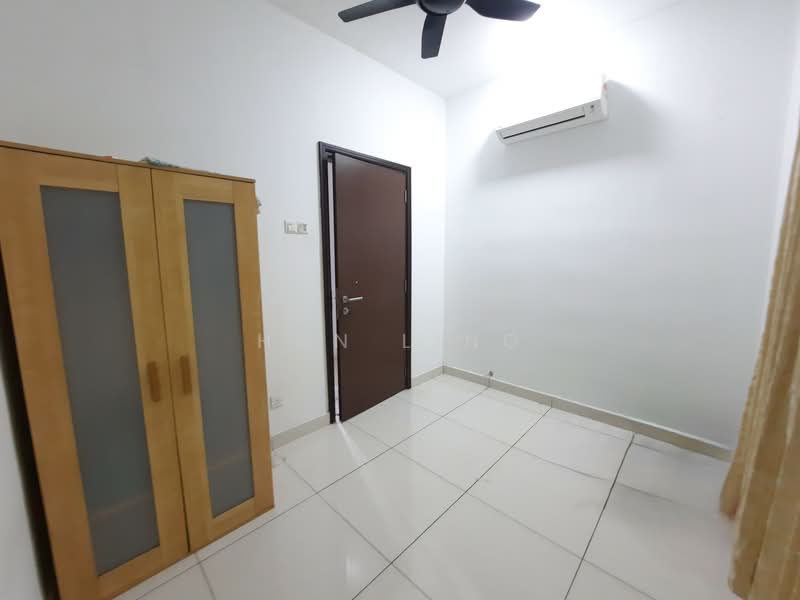 Condominium for Rent at Paraiso Residence @ The Earth - Hun Ling - Bedroom - PropertyGuru.com.my