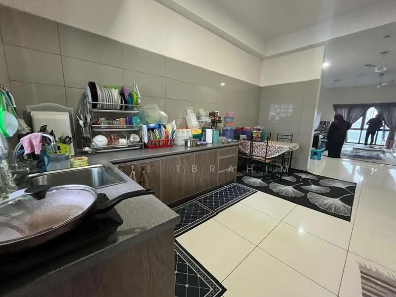 Condominium for Sale at Lake Vista Residence (Tasik Vista Residen) - Azli Ibrahim - Kitchen - PropertyGuru.com.my