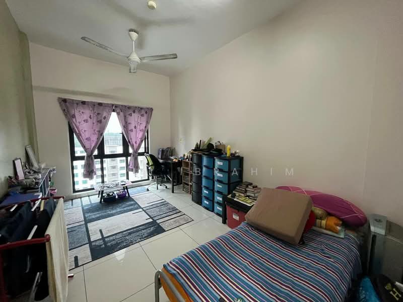 Condominium for Sale at Lake Vista Residence (Tasik Vista Residen) - Azli Ibrahim - Bedroom - PropertyGuru.com.my