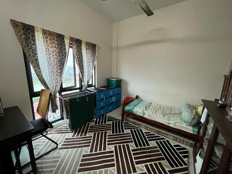 Condominium for Sale at Lake Vista Residence (Tasik Vista Residen) - Azli Ibrahim - Bedroom - PropertyGuru.com.my