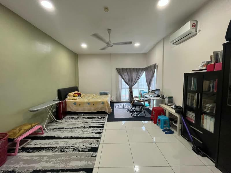 Condominium for Sale at Lake Vista Residence (Tasik Vista Residen) - Azli Ibrahim - Bedroom - PropertyGuru.com.my