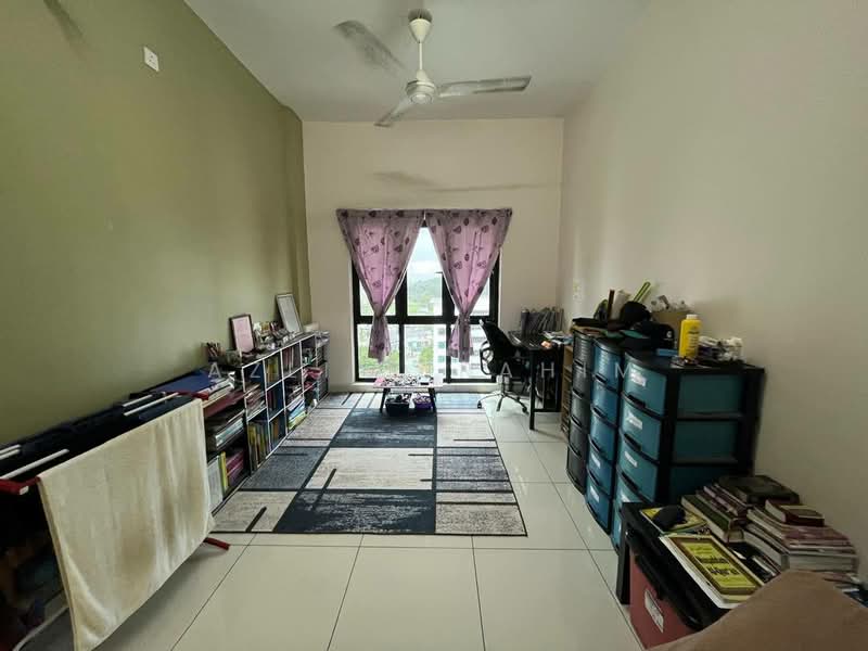 Condominium for Sale at Lake Vista Residence (Tasik Vista Residen) - Azli Ibrahim - Study - PropertyGuru.com.my
