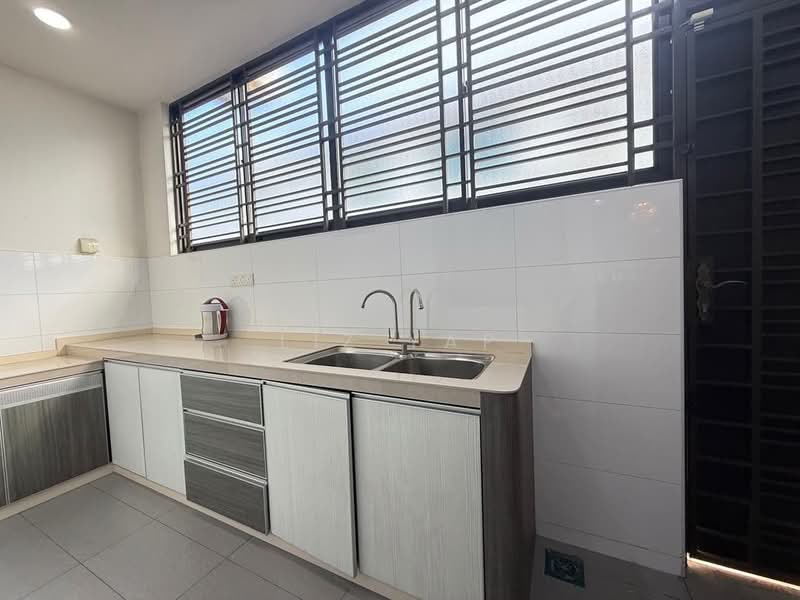 Pearl Seri Austin Seri Austins untuk Untuk Dijual - RM 890,000, Mac 2026 - Kitchen - PropertyGuru.com.my