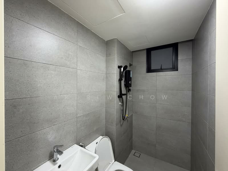 Condominium for Rent at Vivo Executive Apartment - Andrew Chow - Bathroom - PropertyGuru.com.my
