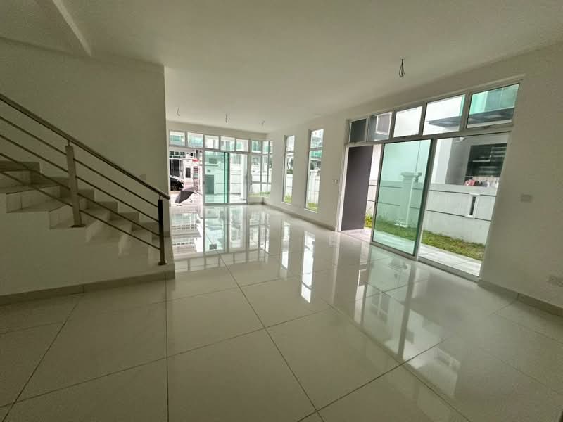 Cluster House for Sale in Skudai (Johor) - Jeff Lee - Living Room - PropertyGuru.com.my