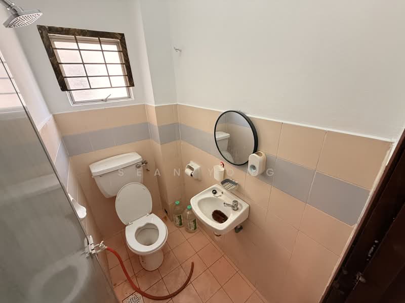 Townhouse for Sale in Templer Suasana (Rawang) - Sean Yong - Bathroom - PropertyGuru.com.my