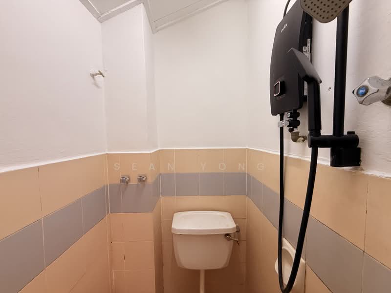 Townhouse for Sale in Templer Suasana (Rawang) - Sean Yong - Bathroom - PropertyGuru.com.my