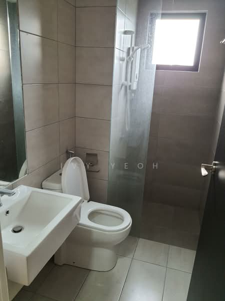 Condominium for Rent at TRI PINNACLE - Ivy Yeoh - Bathroom - PropertyGuru.com.my