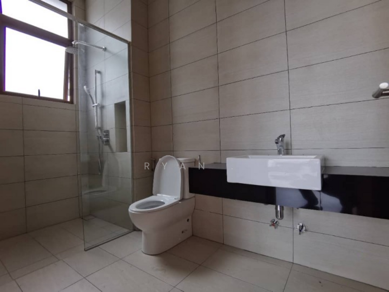 Rumah Banglo untuk Dijual di Setia Alam (Selangor) - Ryan . - Bathroom - PropertyGuru.com.my