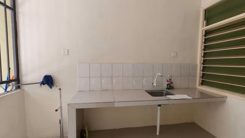 Cluster House for Sale in Austin Heights (Tebrau) - Jeff Lee - Kitchen - PropertyGuru.com.my