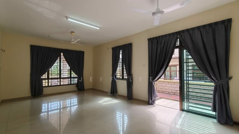 Cluster House for Sale in Austin Heights (Tebrau) - Jeff Lee - Living Room - PropertyGuru.com.my