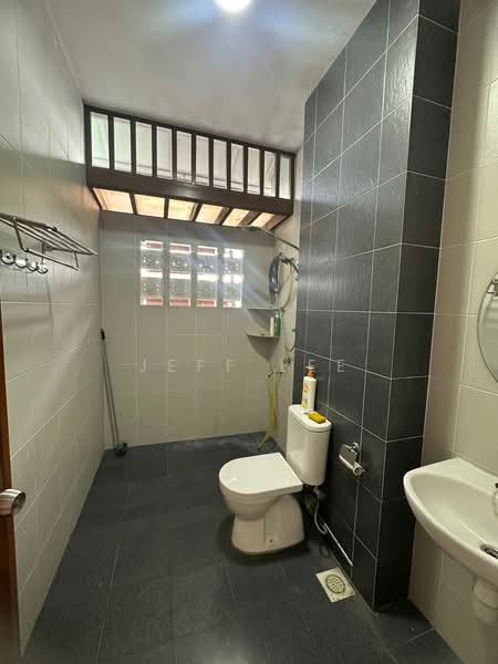 Cluster House for Sale in Johor Bahru (Johor) - Jeff Lee - Bathroom - PropertyGuru.com.my