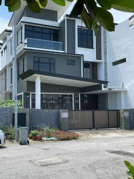 Semi-Detached House for Sale in Iskandar Puteri (Nusajaya) (Johor) - Tuxton Phiong - Exterior - PropertyGuru.com.my