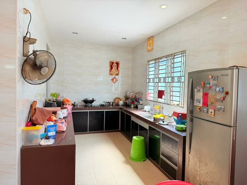 Semi-Detached House for Sale in Taman Nusa Bestari (Iskandar Puteri (Nusajaya)) - Karine Sior - Kitchen - PropertyGuru.com.my