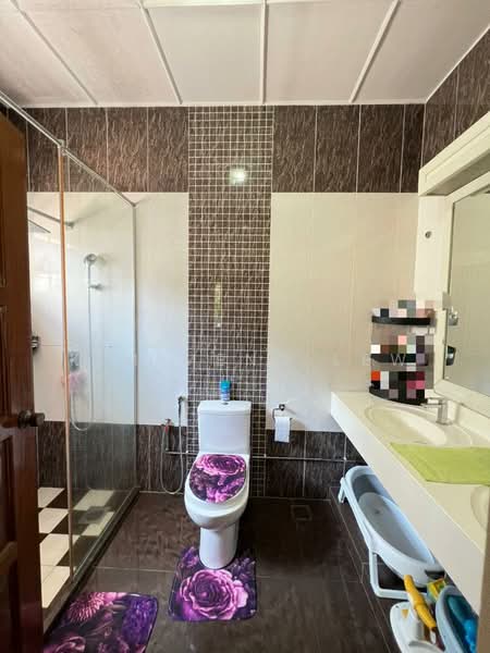 Semi-Detached House for Sale in Jalan Ipoh (Kuala Lumpur) - Kim Meng Lew - Bathroom - PropertyGuru.com.my