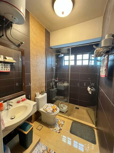 Semi-Detached House for Sale in Jalan Ipoh (Kuala Lumpur) - Kim Meng Lew - Bathroom - PropertyGuru.com.my
