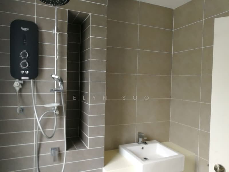 Rumah Teres untuk Dijual di Bandar Tropicana Aman (Telok Panglima Garang) - Elyn Soo - Bathroom - PropertyGuru.com.my