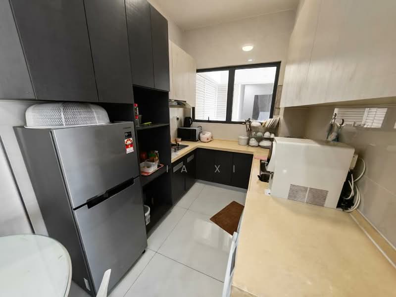 Condominium for Rent at Bay Laurel @ Country Garden Danga Bay - Jia Xi - Kitchen - PropertyGuru.com.my