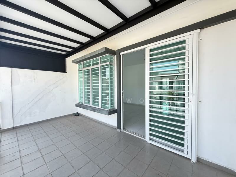 2-storey Terraced House for Rent in Taman Scientex Rawang (Rawang) - Danny Wong - Balcony - PropertyGuru.com.my