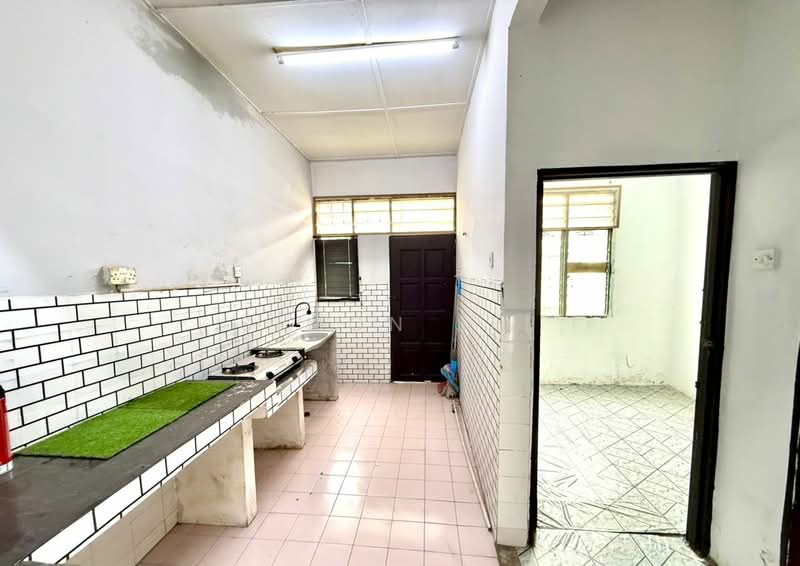 Taman Meru Indah untuk Untuk Dijual - RM 345,000, Mac 2026 - Kitchen - PropertyGuru.com.my
