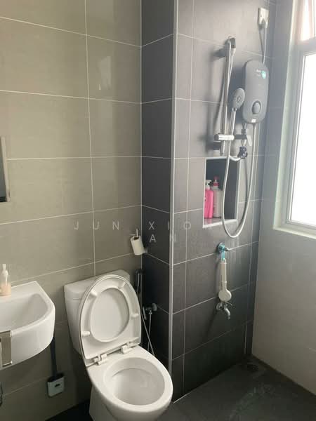 Apartment for Sale at D'Lagoon Luxury Apartment - Jun Xiong Tan - Bathroom - PropertyGuru.com.my