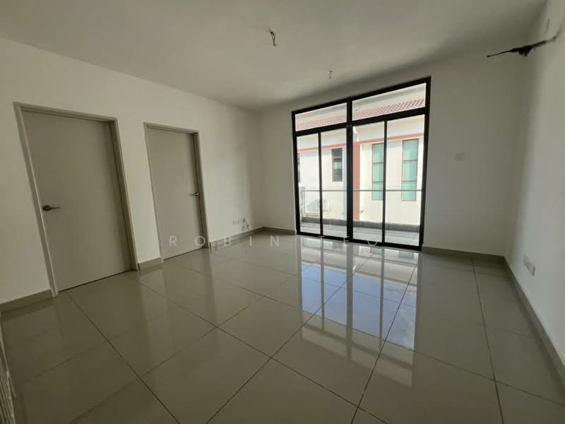 Cluster House for Sale in Bandar Putra (Kulai) - Robin Teo - Living Room - PropertyGuru.com.my