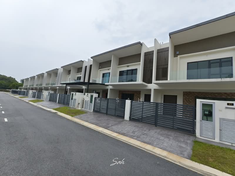 OnePark untuk Untuk Dijual - RM 618,000, Apr 2026 - Exterior - PropertyGuru.com.my