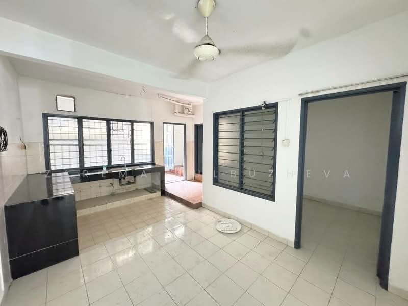 Terraced House for Sale in Klang (Selangor) - Zarema Kulbuzheva - Kitchen - PropertyGuru.com.my