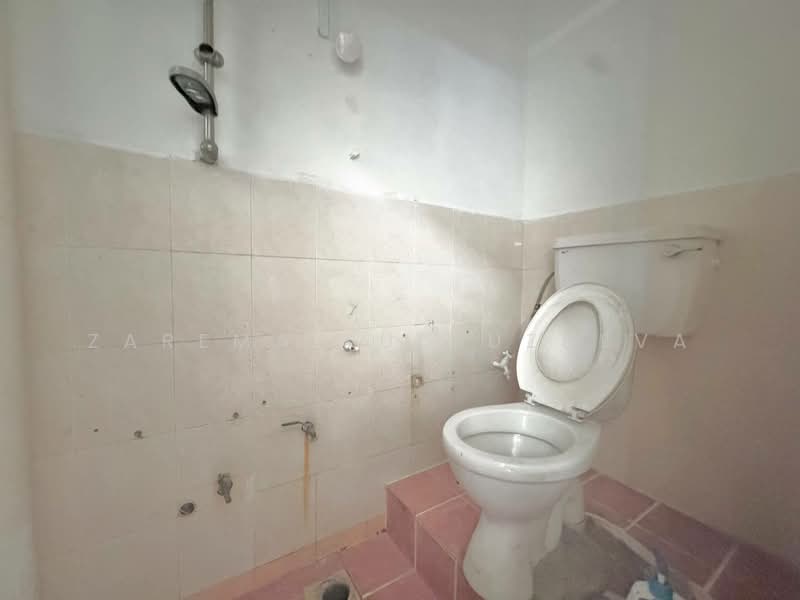 Terraced House for Sale in Klang (Selangor) - Zarema Kulbuzheva - Bathroom - PropertyGuru.com.my