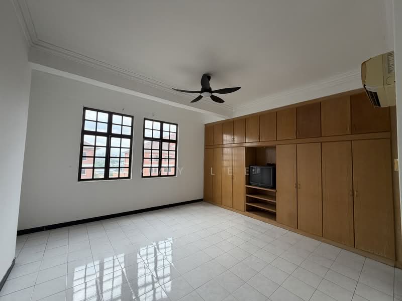 Condominium for Sale at Putra Indah Condominium - Kay Lee - Bedroom - PropertyGuru.com.my