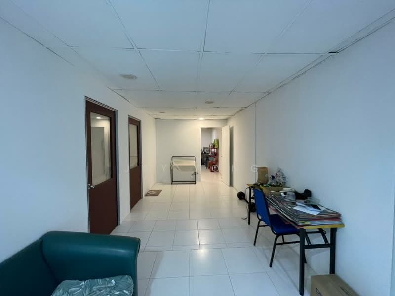 Shop / Office for Rent in Petaling Jaya (Selangor) - Jay Yong - Corridor - PropertyGuru.com.my