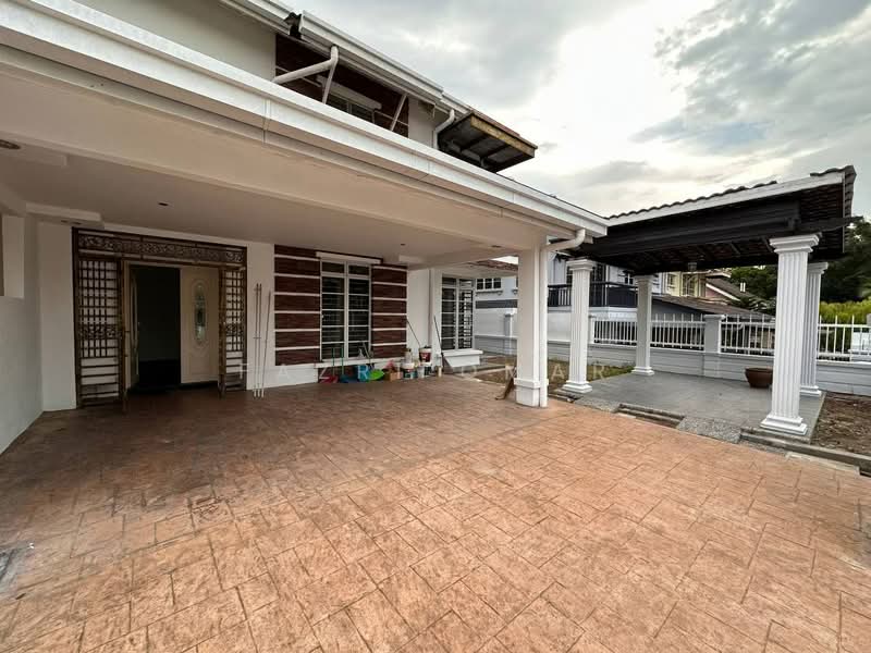 Semi-Detached House for Sale in Bandar Seri Putra (Bangi) - Fazri Omar - Exterior - PropertyGuru.com.my