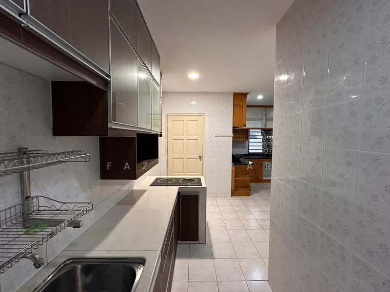 Semi-Detached House for Sale in Bandar Seri Putra (Bangi) - Fazri Omar - Kitchen - PropertyGuru.com.my