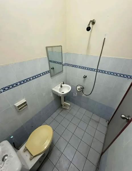 Taman Mutiara Rini untuk Untuk Dijual - RM 648,000, Mac 2026 - Bathroom - PropertyGuru.com.my